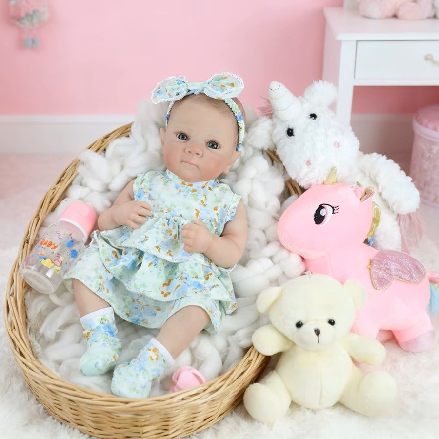 Mia realistická bábika