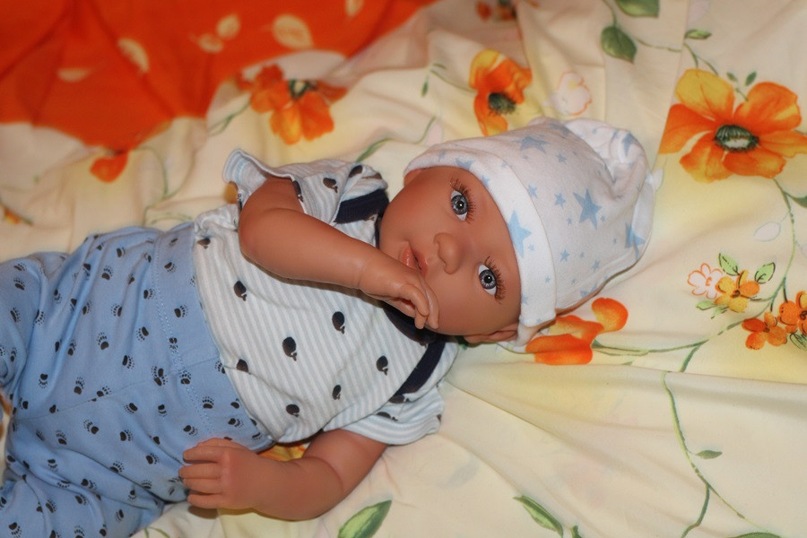  Realistická bábika Brend 04