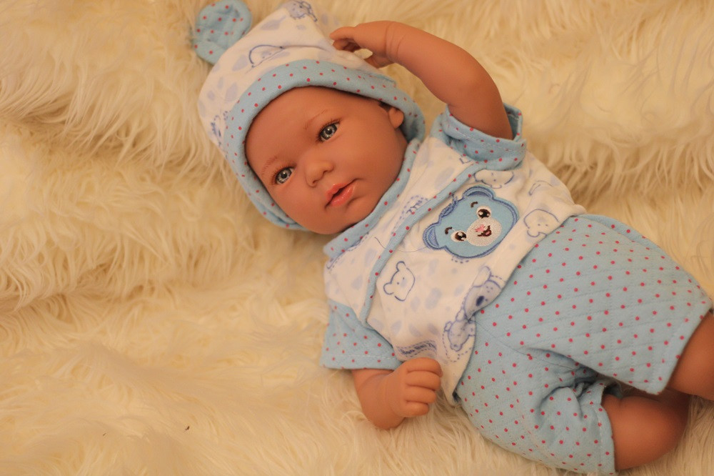 Realistická bábika 201