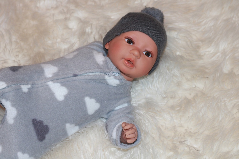  Realistická bábika Brend 06