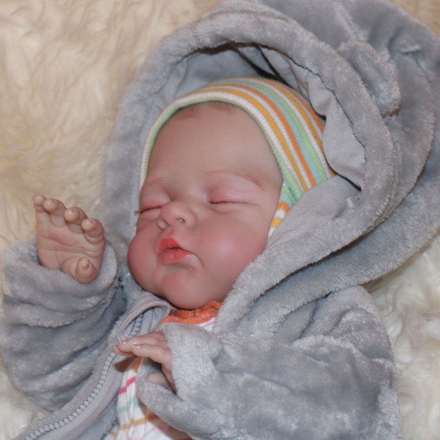 Realistická bábika Michel