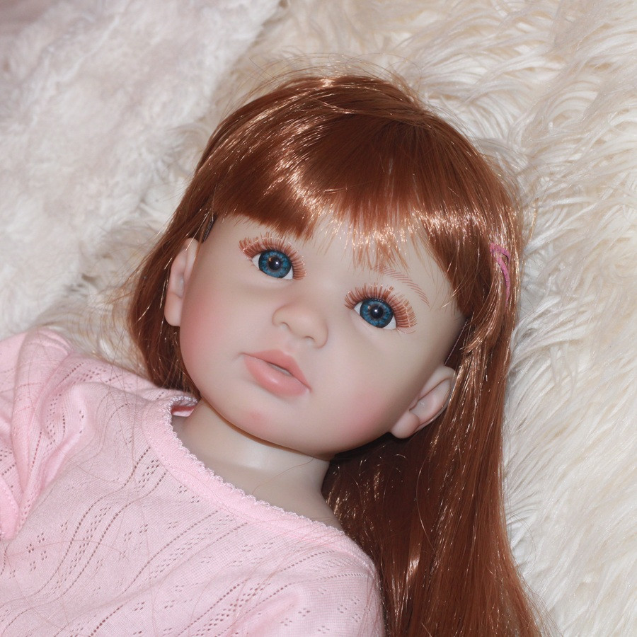Realistická  celovinylová bábika 06